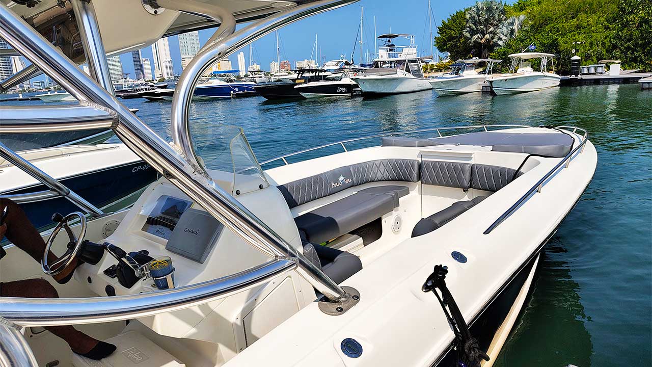 Bote Deportivo 38FT BL